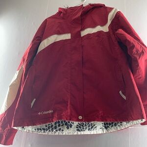 Columbia Wonen’s Red and White jacket